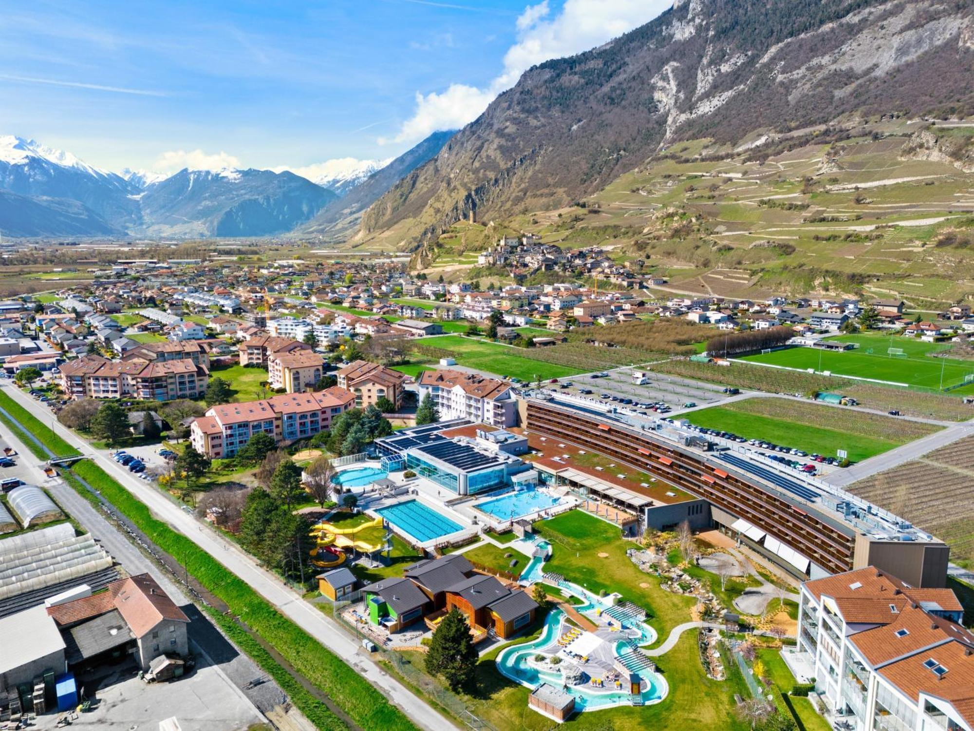 Duplex Cosy Aux Bains De Saillon Apartamento Exterior foto